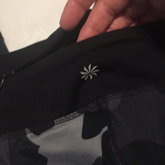 Athleta Black/Gray Workout Pants - Sz S - Picture 4 of 7